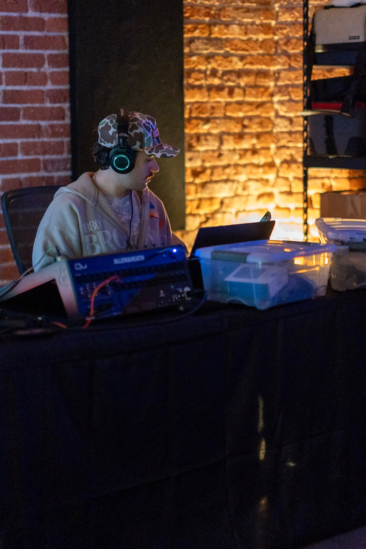 Behind the scenes in the CHANGED studio
